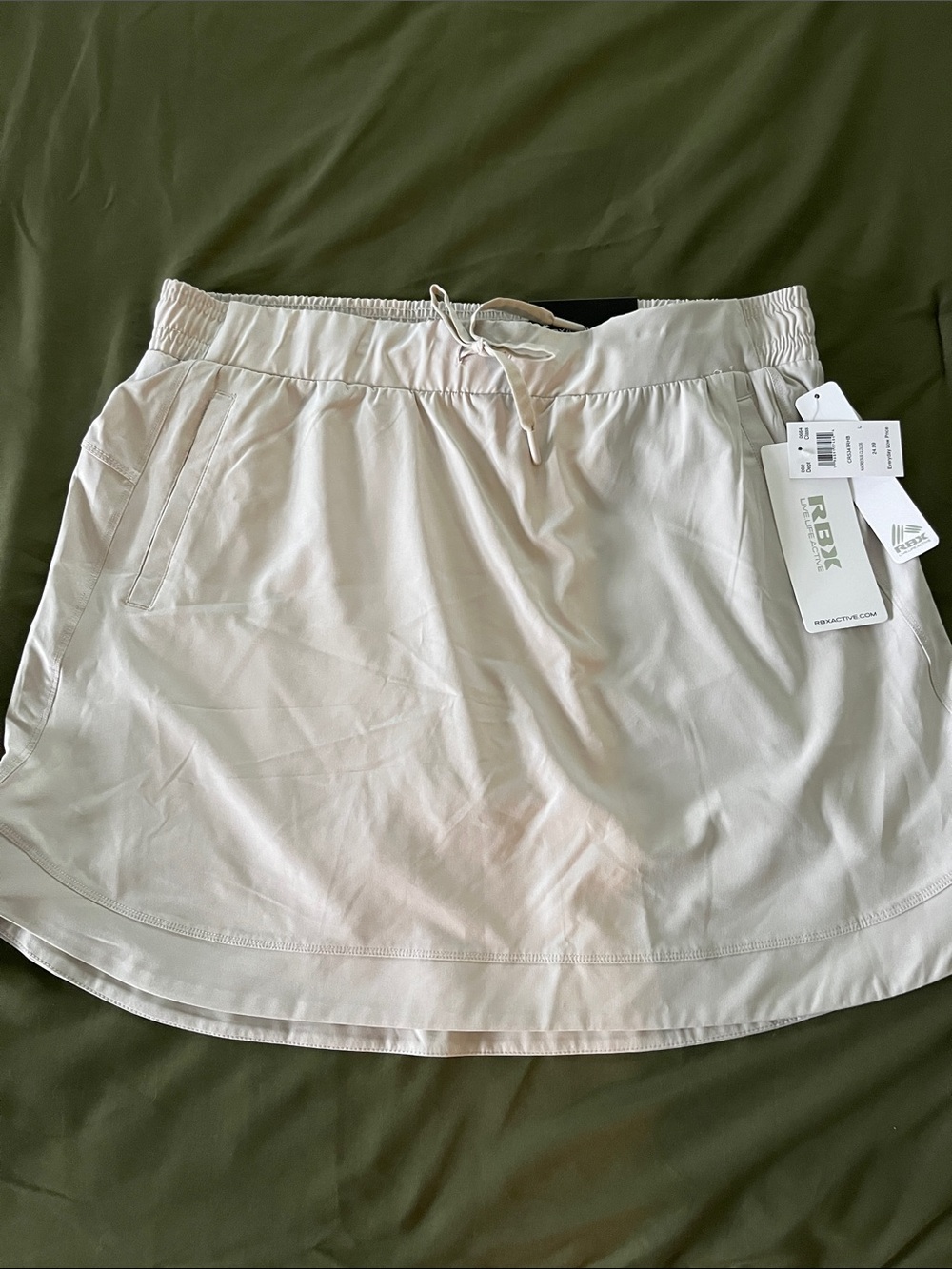 NWT Skort